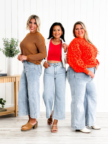 Risen  The Essential Wide Leg Crop Jeans
