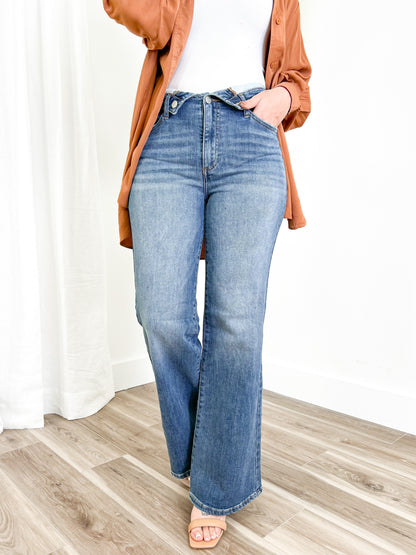 Risen Medium Wash Mid Rise Flap Straight Jeans