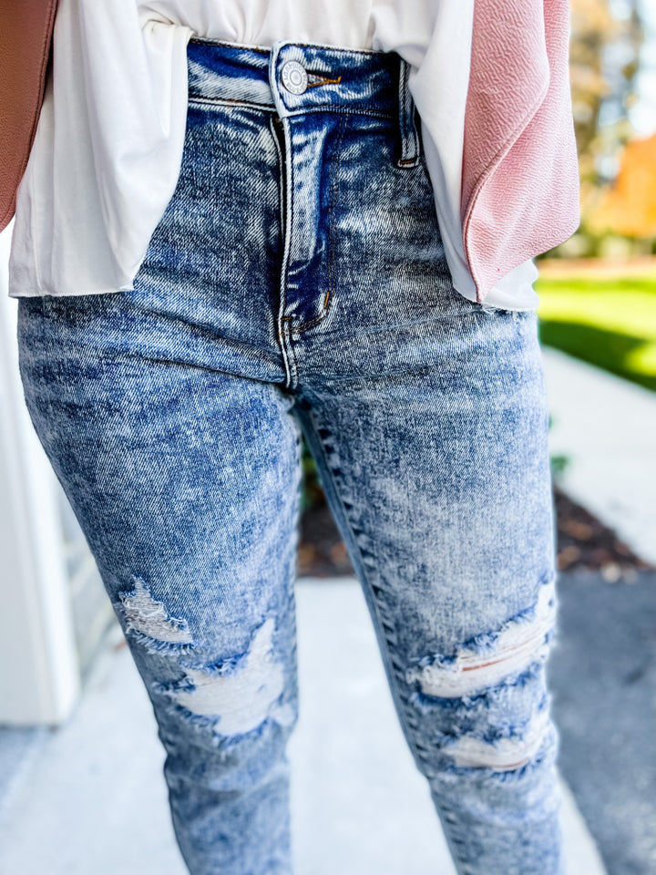 Judy Blue Acid Wash Distressed Boyfriend Jeans