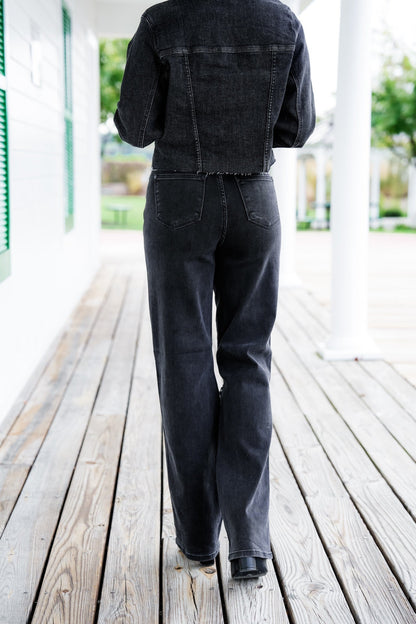 Judy Blue Straight Obsessed High Rise Black Rigid Magic 90's Distressed Straight Leg Jeans